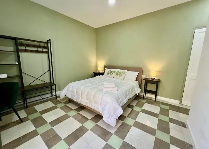 Case de vacanță Turretta Stay- 3 Bedroom Townhouse In Vittoriosa, Three Cities