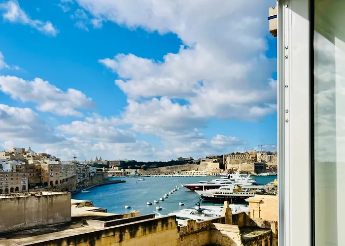 Turretta Stay- 3 Bedroom Townhouse In Vittoriosa, Three Cities Case de vacanță Birgu